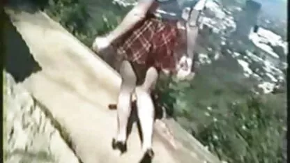 Người đàn ông xem phim sec tu suong tuyệt vời trong hai lỗ với vợ nga chết tiệt