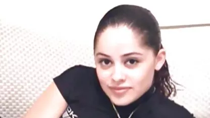 Một đám đông của người da đen xem phim sec nhanh lặng lẽ sắp xếp một con điếm nga