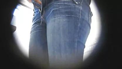 Bạn bè của cô đặt trên một xem phim sec hot dây đeo mỏng