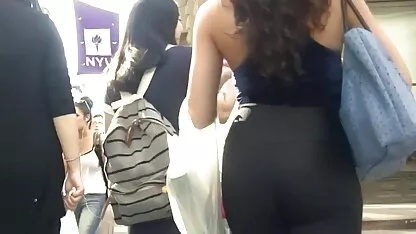 Hai lỗ đen phim sec co noi dung hay đang nằm trong hai lỗ.