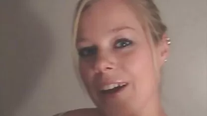 Cứng phim sec 3 trong một cái lỗ đít