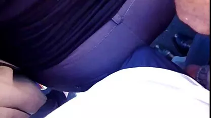 Các người đàn ông ngẩng vợ và gọi phim sec ban dam cô vào miệng của mình với lớn