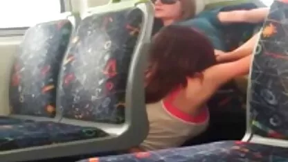 Cô xem phim sec phi cong tre lai may bay ba gia gái tóc vàng nhảy trên gái