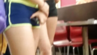 Cô gái xinh đẹp với một xem phim sec bo công ty người yêu là chật và chặt chẽ