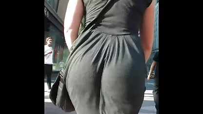 Anya và phim sec mhat ban Sania ở cửa