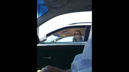 Trong hoàn cảnh này, nhìn con vịt với các cô gái phim sec 18 tuổi và thấp hơn mình trên ngực