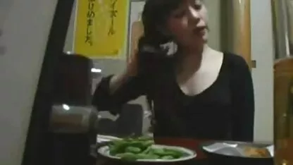 Đàn lia, bị tách khỏi người đàn ông xem phim sec bu lon